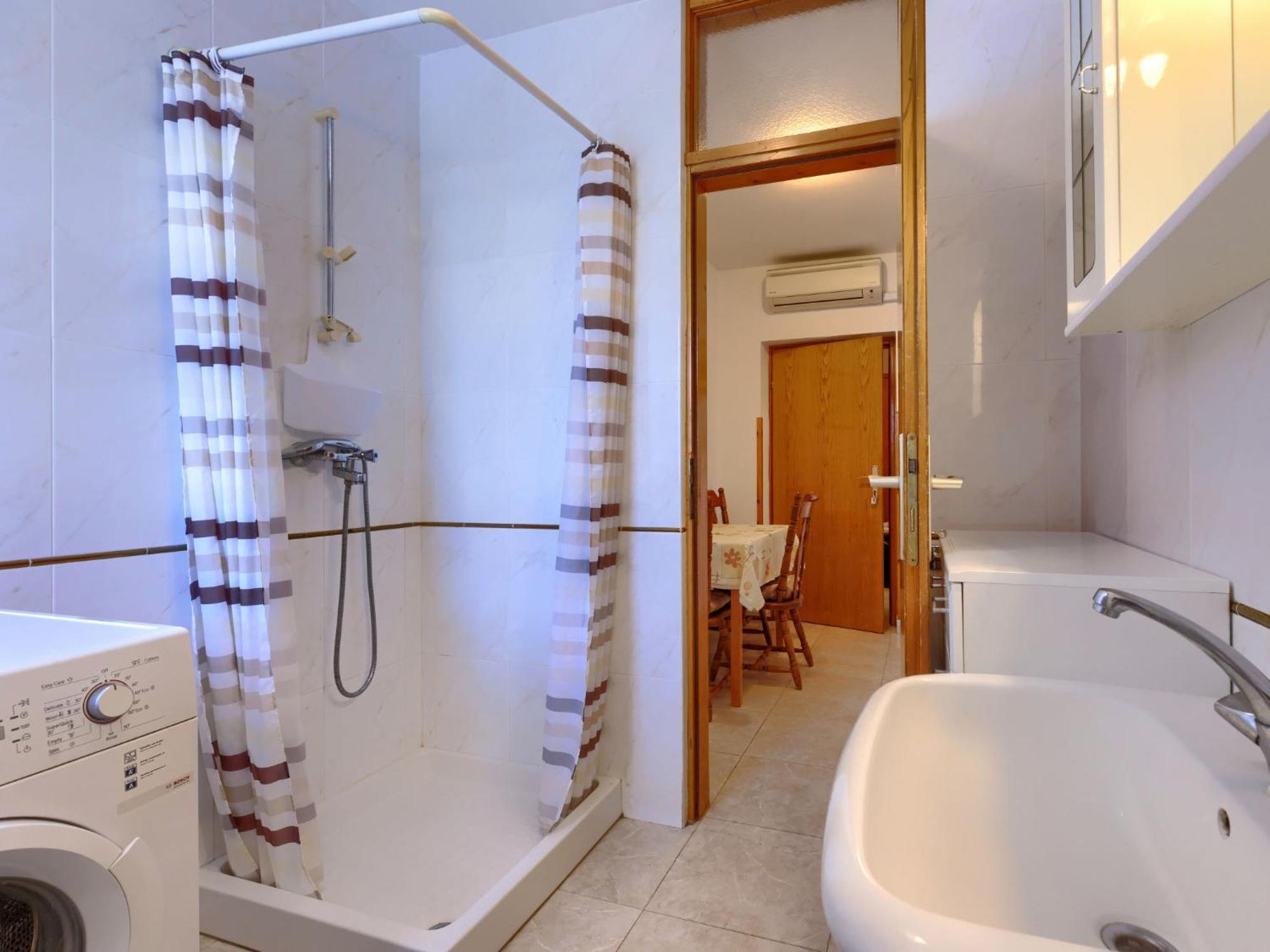 Apartment Alba - Roj159 By Interhome 罗维尼 外观 照片